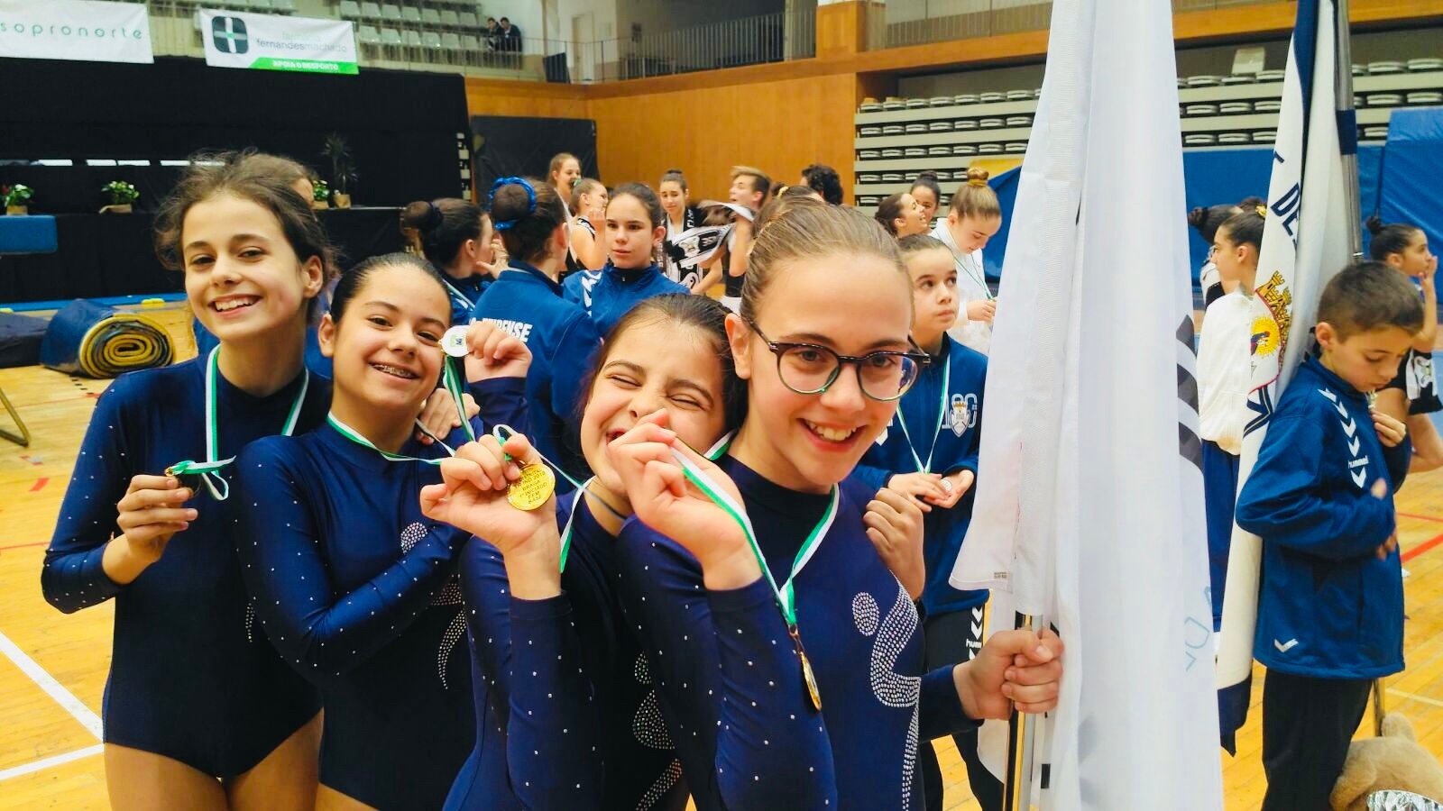 Iniciadas + Juvenis