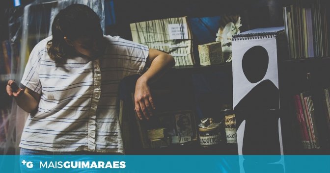 Domingos-em-Casa_Compramos-um-poeta-2_credito-Carlos-Gomes-barra