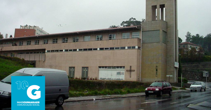 Avenida Nossa Senhora da Conceição com barra